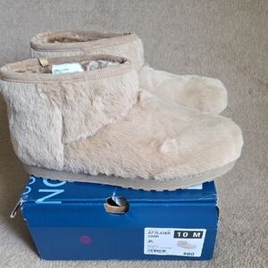 Arizona Jean Company Sand Faux Fur Booties